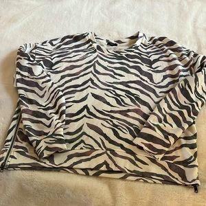 GUC Rails Sweatshirt Size Large